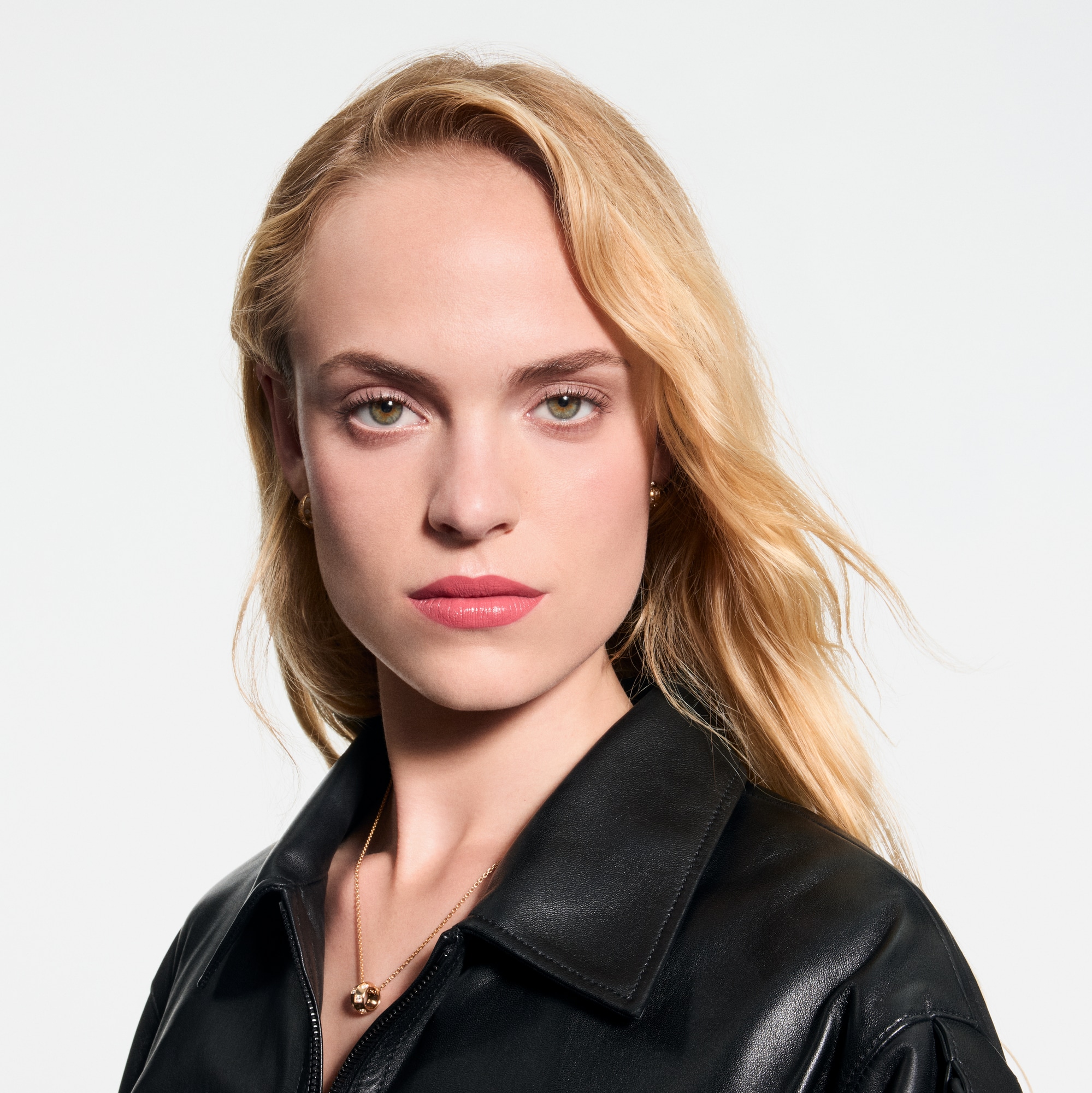 LV Rouge - Satin Lipstick - 201 - Lips | LOUIS VUITTON